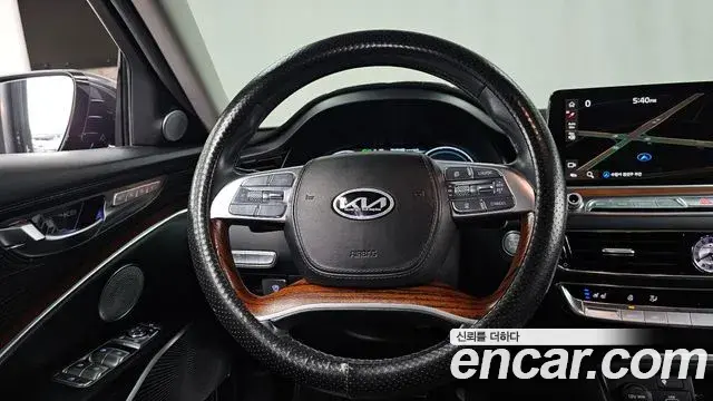 Kia The K9 2018 — Photo 13/20