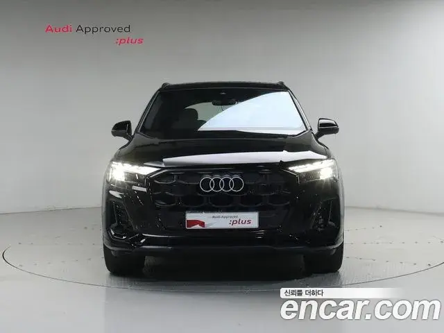 Audi Q7 2025 — Photo 2/20
