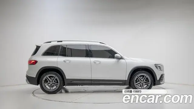 Mercedes-Benz GLB-Class 2022 — Фото 7/20