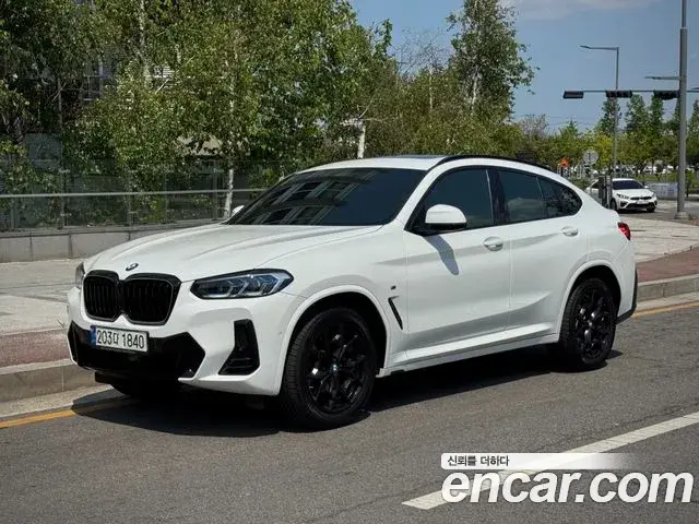BMW X4 2022 — Photo 18/20