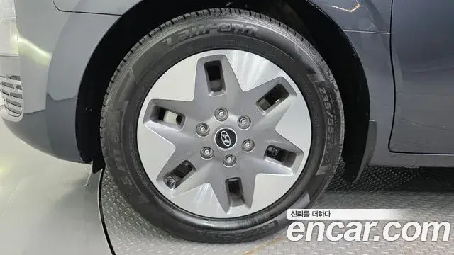 Hyundai Staria 2021 — ფოტო 5/20