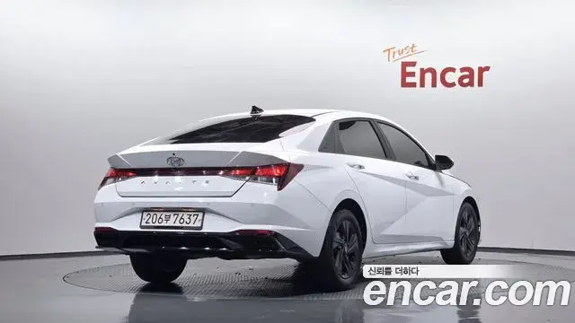 Hyundai The New Avante Hybrid 2022 — Photo 28/30