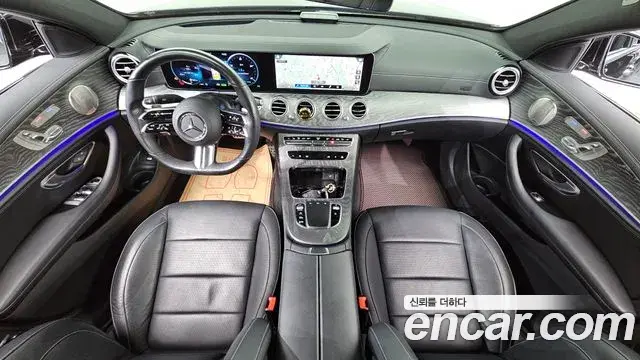 Mercedes-Benz E-Class 2022 — Фото 10/20