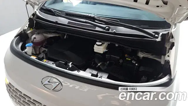 Hyundai Staria 2022 — Şəkil 11/30