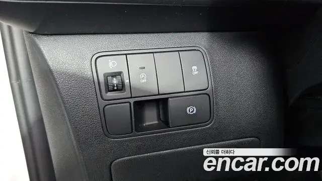 Hyundai Staria 2022 — Şəkil 27/30