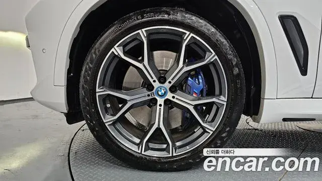 BMW X5 2023 — Фото 4/20