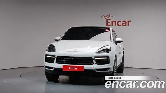 Porsche Cayenne 2022 — Photo 2/20