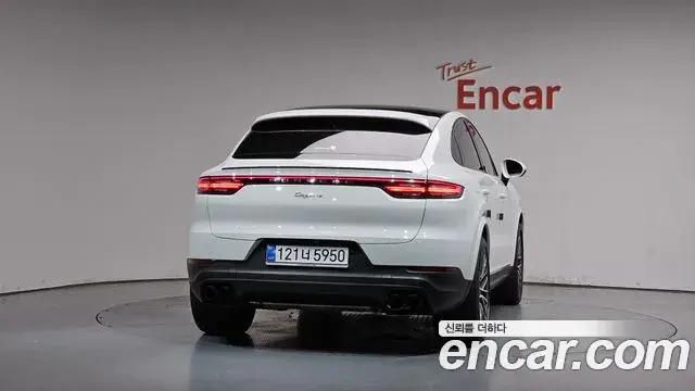 Porsche Cayenne 2022 — Photo 3/20