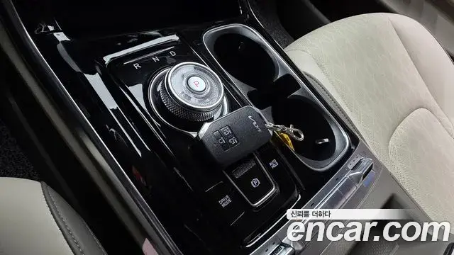 Kia Carnival 2022 — Photo 9/20