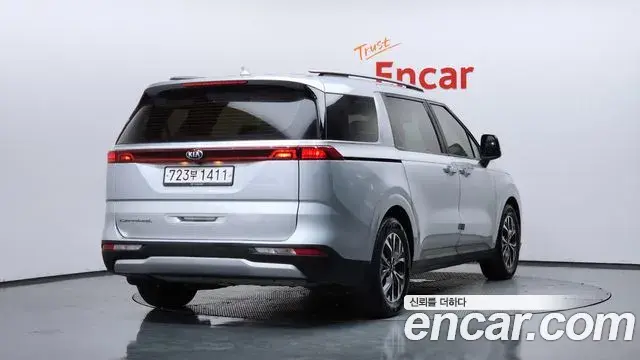 Kia Carnival 2021 — Фото 2/20