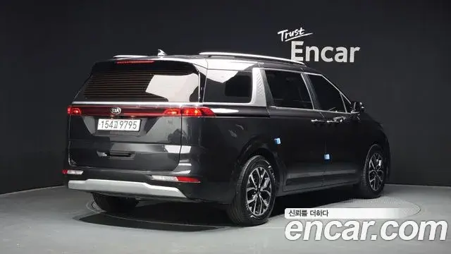Kia Carnival 2021 — Photo 2/20