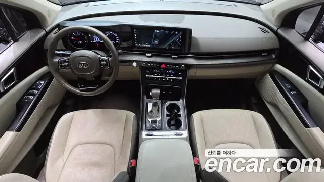 Kia Carnival 2021 — Photo 7/20