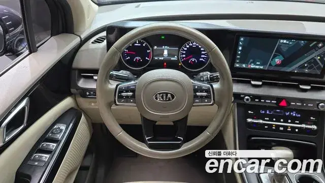Kia Carnival 2021 — Photo 12/20