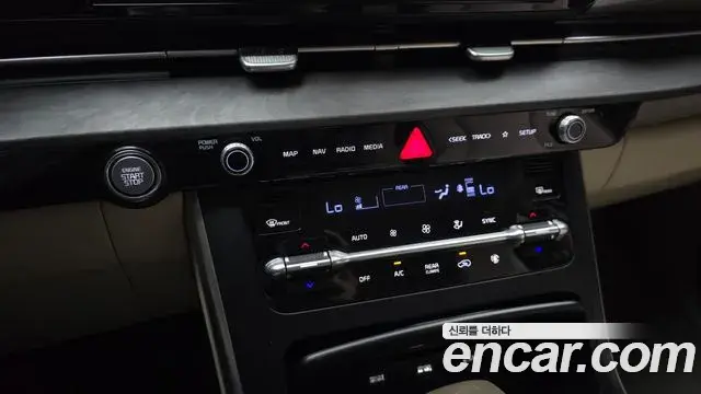 Kia Carnival 2021 — Photo 18/20