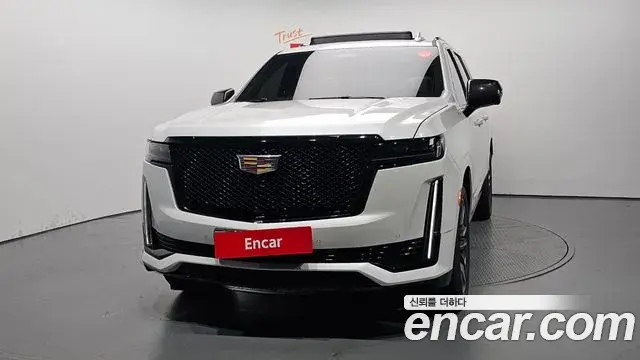 Cadillac Escalade 2023 — Photo 2/20