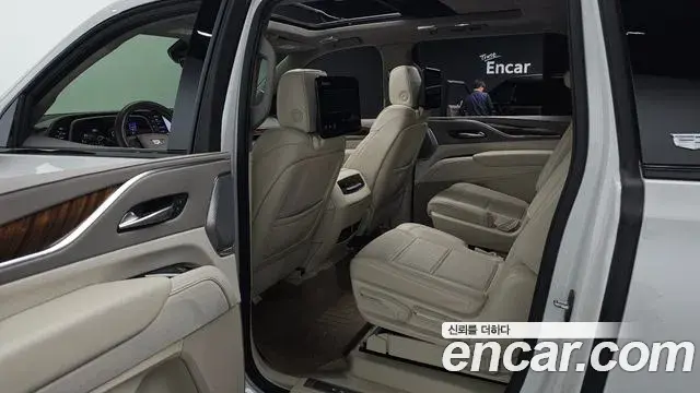 Cadillac Escalade 2023 — Photo 12/20