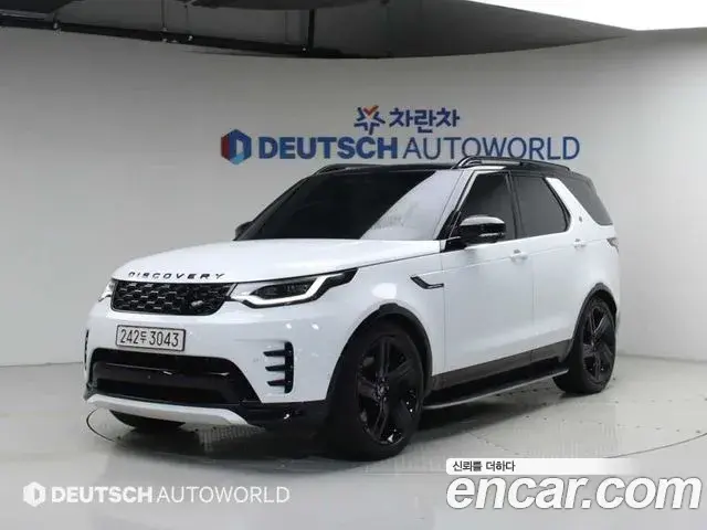 Land Rover Discovery 5 2025 — Photo 9/20