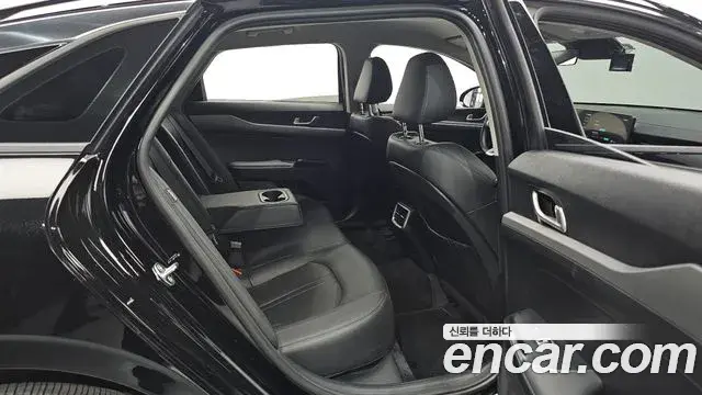 Kia K5 2025 — Şəkil 29/32