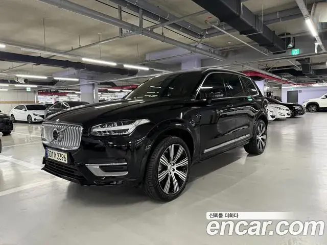 Volvo XC90 2023 — Photo 10/20