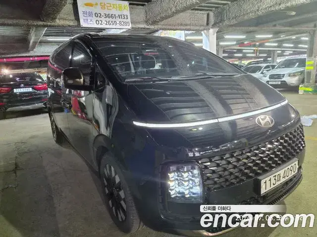Hyundai Staria 2024 — Photo 9/15