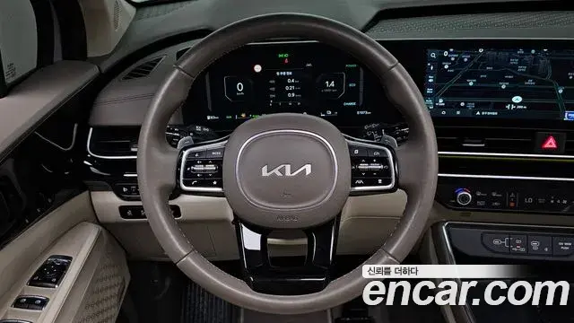 Kia Carnival 2024 — Photo 13/20
