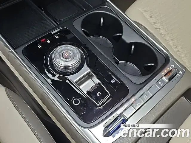 Kia Carnival 2025 — Photo 8/20