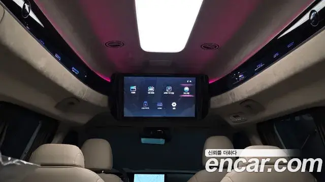 Kia Carnival 2024 — ფოტო 3/35