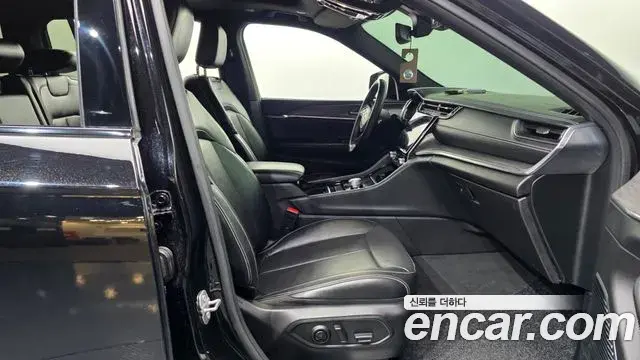 Jeep Grand Cherokee 2021 — ფოტო 9/38