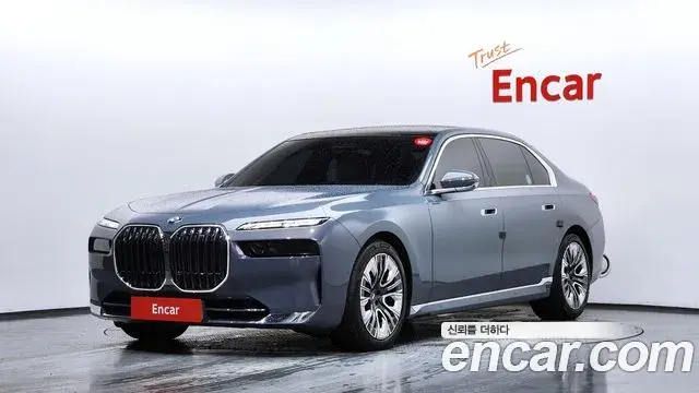 BMW 7 Series 2023 — Photo 20/20