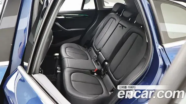 BMW X1 2022 — Şəkil 17/20