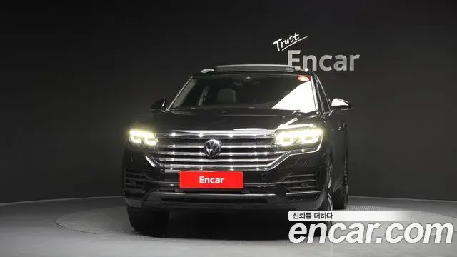 Volkswagen Touareg 2023 — Şəkil 11/30