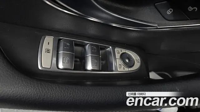 Mercedes-Benz E-Class 2018 — Şəkil 12/30