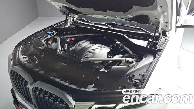 BMW X7 2024 — Photo 6/20