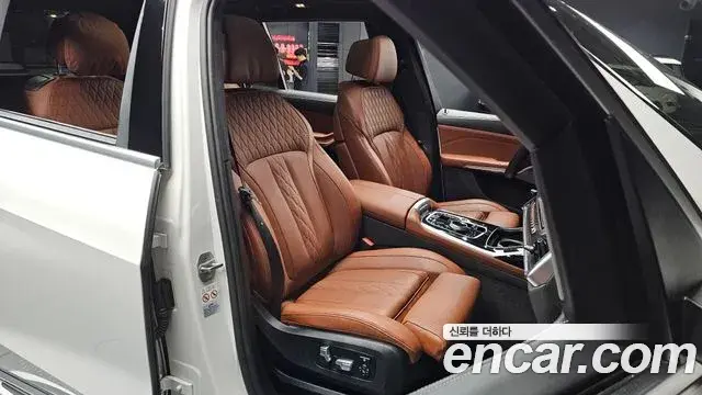 BMW X7 2024 — Photo 10/20