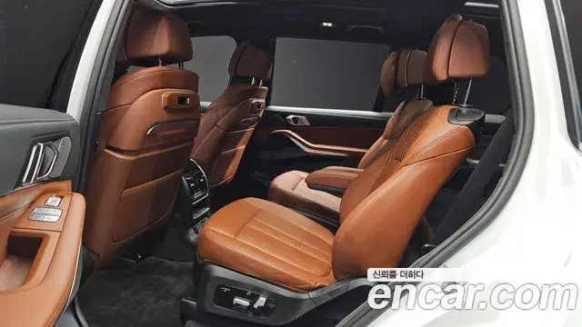 BMW X7 2024 — Photo 12/20