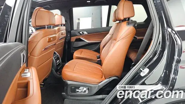 BMW X7 2024 — Şəkil 21/35