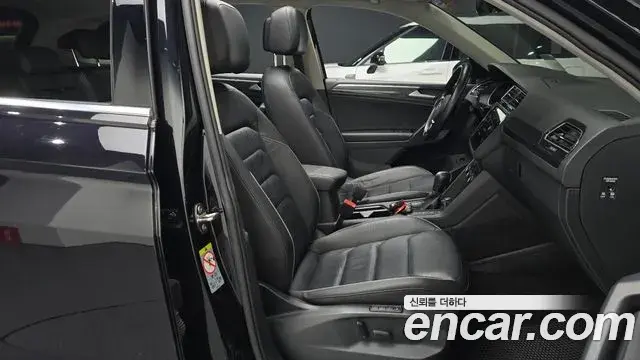 Volkswagen Tiguan 2019 — Şəkil 18/34