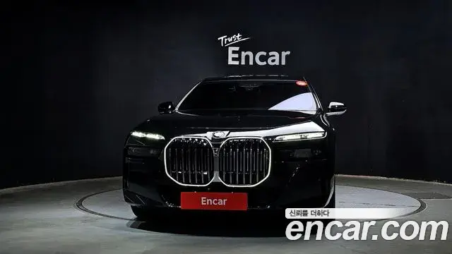 BMW 7 Series 2025 — ფოტო 13/20