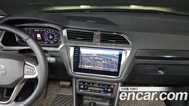 Volkswagen Tiguan 2021 — Şəkil 32/32