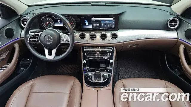 Mercedes-Benz E-Class 2019 — Фото 7/20