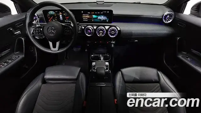Mercedes-Benz A-Class 2020 — Şəkil 11/33