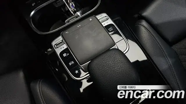 Mercedes-Benz A-Class 2020 — Şəkil 29/33