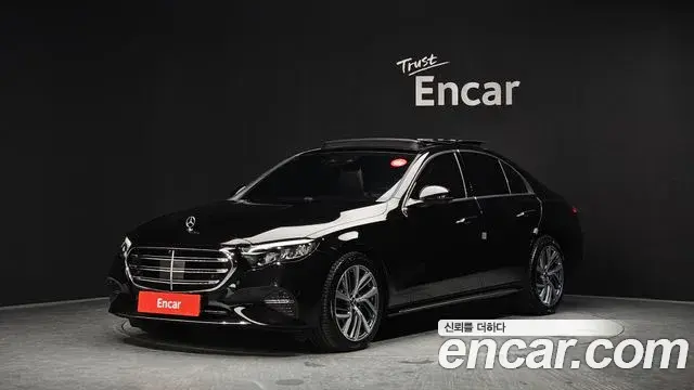 Mercedes-Benz E-Class 2025 — ფოტო 27/34