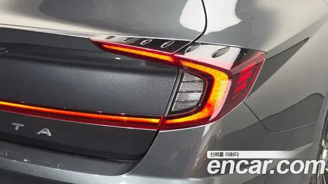 Hyundai Sonata Hybrid 2022 — Şəkil 19/36