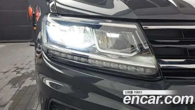 Volkswagen Tiguan 2018 — Photo 6/34