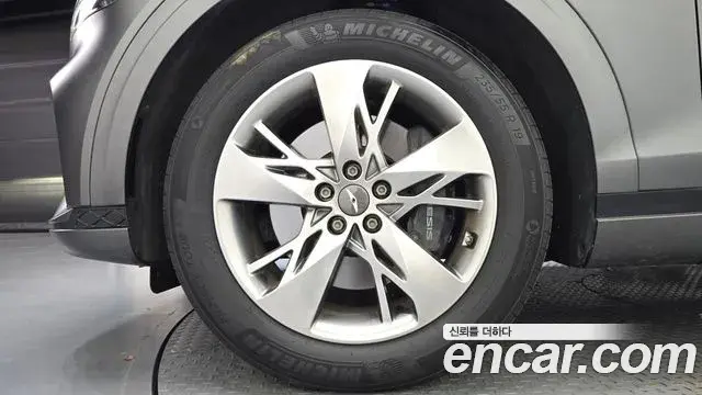 Genesis GV70 2021 — Photo 4/20