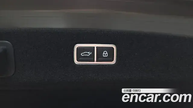 Genesis G90 2022 — Photo 8/33