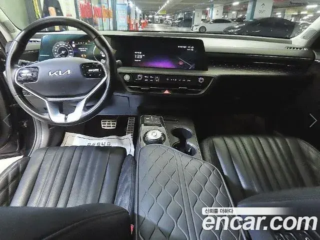 Kia K8 2021 — Photo 8/20