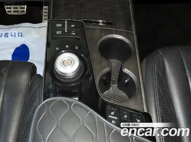 Kia K8 2021 — Photo 11/20