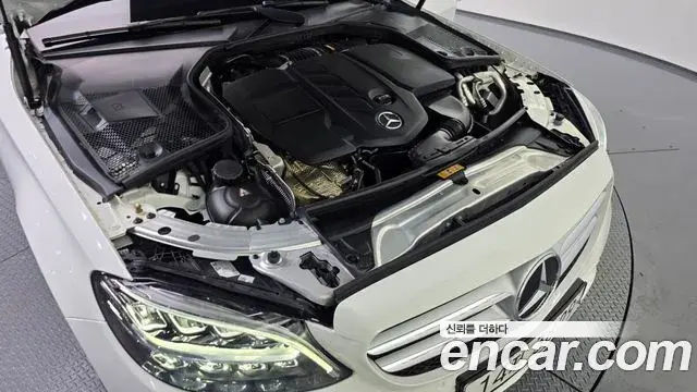 Mercedes-Benz C-Class 2019 — Фото 6/20